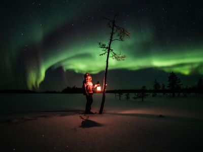 polar licht gruen finnland