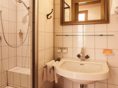 Komfortzimmer Doppelzimmer Single mit Kind Bad WC