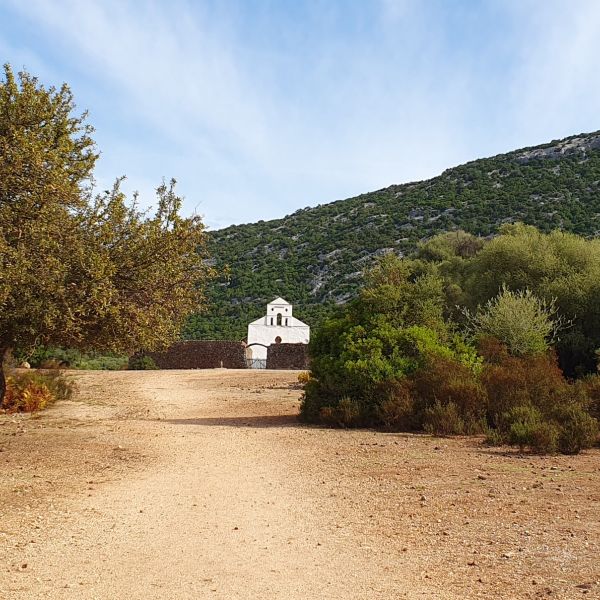 Atemberaubend und wild - Berg- und Kstenwanderung auf Sardinien